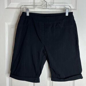 soft surroundings Women’s Black Pull On Stretchy Cuff Hem Bermuda Shorts Large